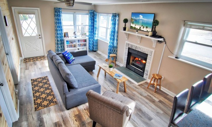 Lakeview Cottage | ❤️ Waddle Inn ❤️ Luxury Cottage on Tecumseh Island