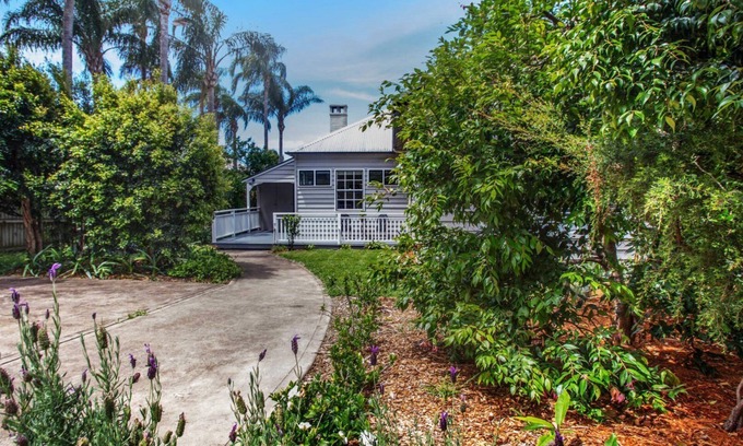 Pretty Beach Central Coast House | Wagstaffe Cottage by HolidayCo.