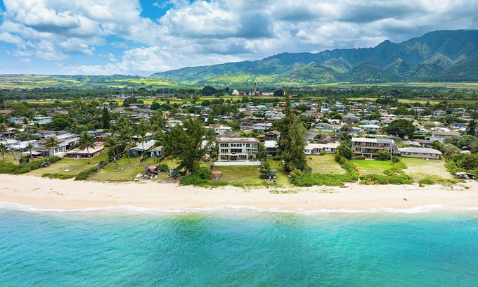 Waialua House | Waialua Beachfront Estate: Ocean Views w/Private Pool/Cabana! Steps to Beach