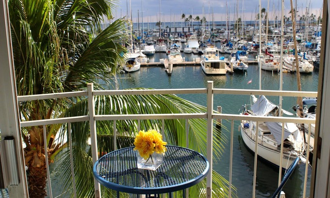 Waikiki Condo | Waikiki Oceanfront/Beachfront Condo. Breathtaking views. Walk to everything!