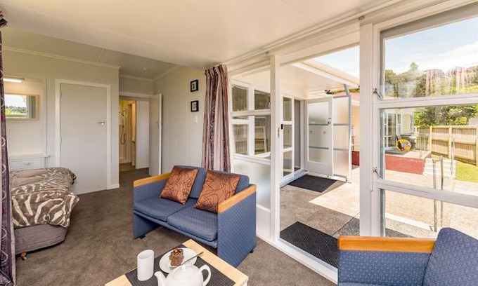 Paihia House | Waitangi Beach Unit A