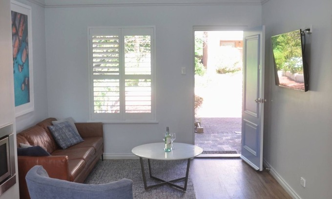 Middleton Beach House | Wake up to the smell of freshly ground coffee and the sound of waves