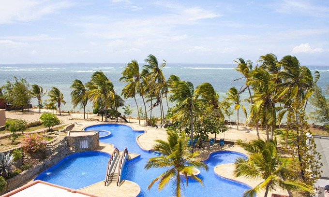 Bamburi Apartment | Wake up to the Ocean Breeze ushering you to a new day