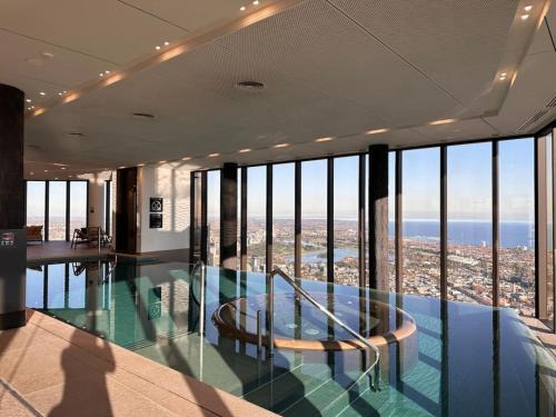 Southbank Apartment | Wake Up to the Sunrise Next to Casino with Sky Pool
