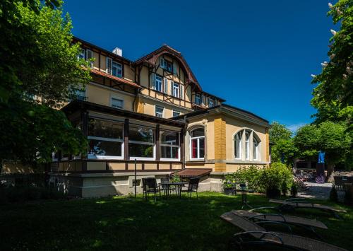 Petershausen-Ost Hotel | Waldhaus Jakob