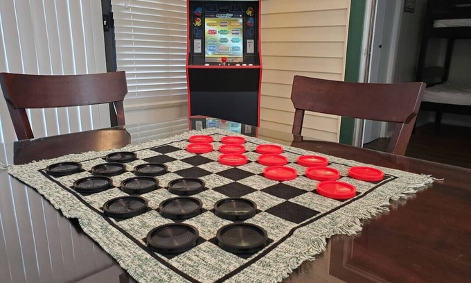 College Station House | Walk to A&M - College Station home + Game Room