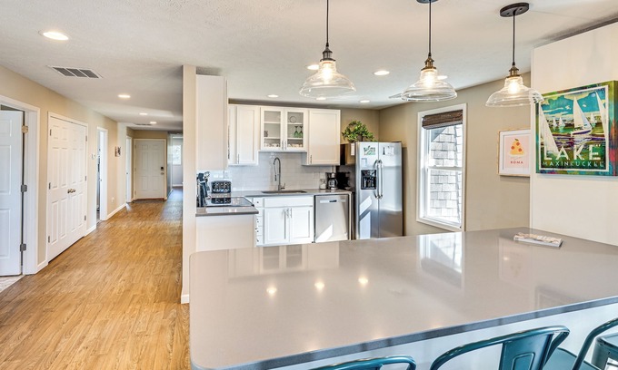 Culver Cottage | Walk to Academy: Family Lake Penthouse in Culver!