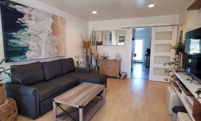 Oxnard Dunes House | Walk to Beach - 2 bed/1 bath unit located in The Dunes