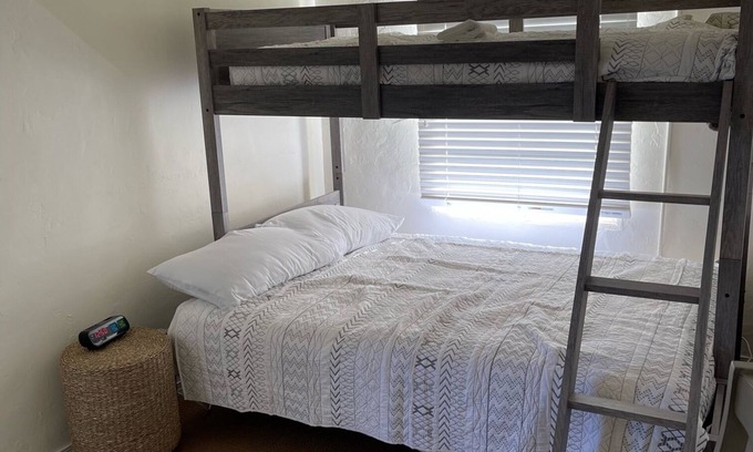Grover Beach Cottage | Walk to Beach - 2b1b Butterfly Cottage Sleeps 4