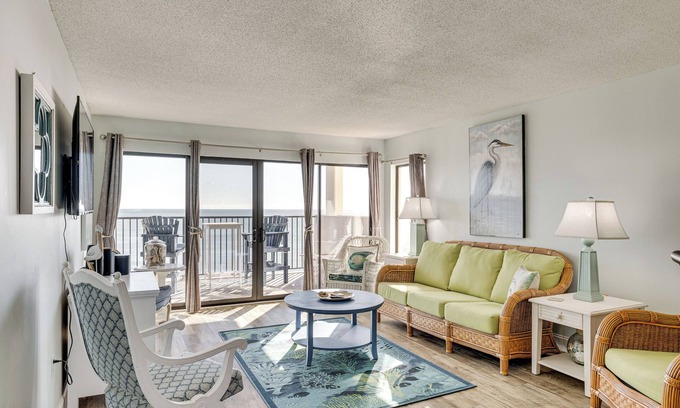 Emerald Isle Condo | Walk to Beach: Emerald Isle Condo w/Ocean View!