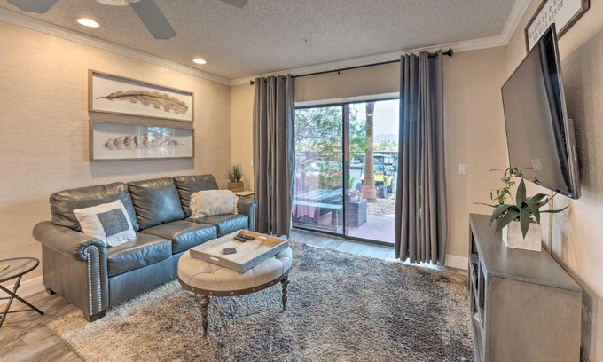 Lake Havasu City Apartment | Walk to Beach Lake Havasu Condo with Pool Access