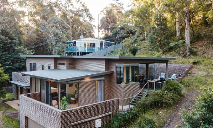 Lilli Pilli House | Walk to Beach & WiFi | Treetops by the Sea