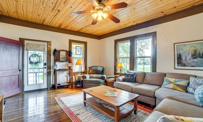 Winnsboro House | Walk to Downtown: Winnsboro Historic Home!