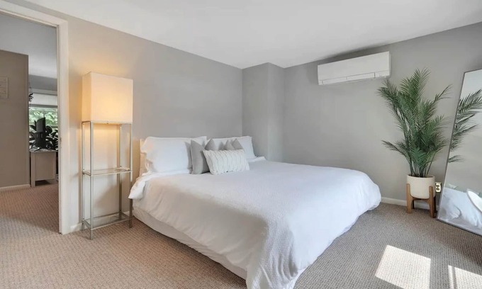 Cherokee Triangle House | Walk to Everything! Bourbon Trail & Cherokee Golf Course n