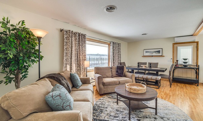 Glenwood House | Walk to Lake Beach: Glenwood Vacation Rental!