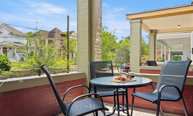 Downtown Chattanooga House | Walk & Wander - Choo Choo, Eats, Southside Fun - Sleeps 12