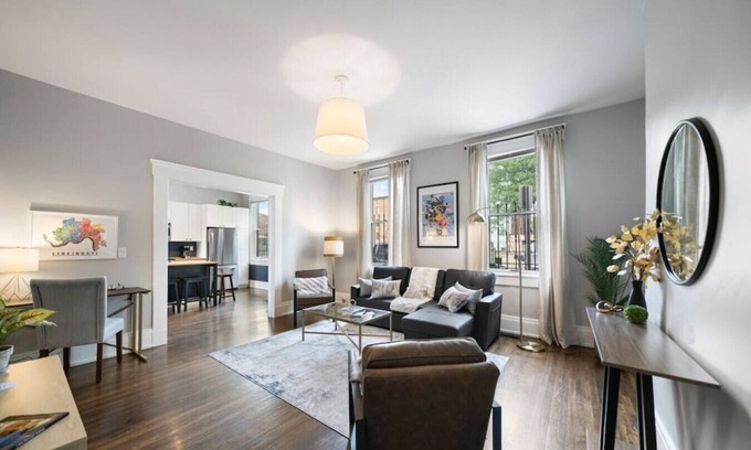 Over-the-Rhine Apartment | Walkable 2BR near Findlay Market | Downtown | Stadiums