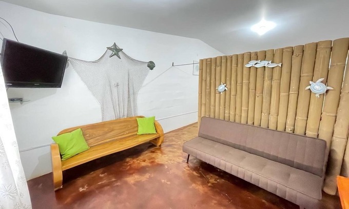 Salinas Apartment | Walking from Chipipe beach studio for 4with AC in charming Salinas