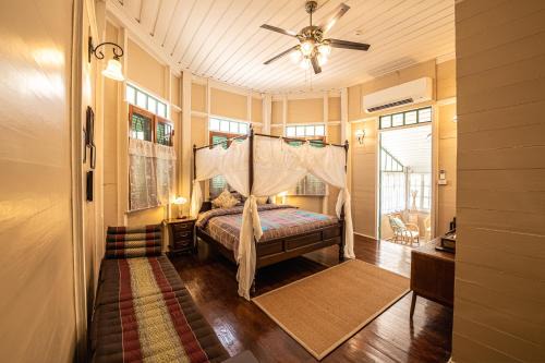 Bang Khun Phrom House | Wallaya Heritage Stay