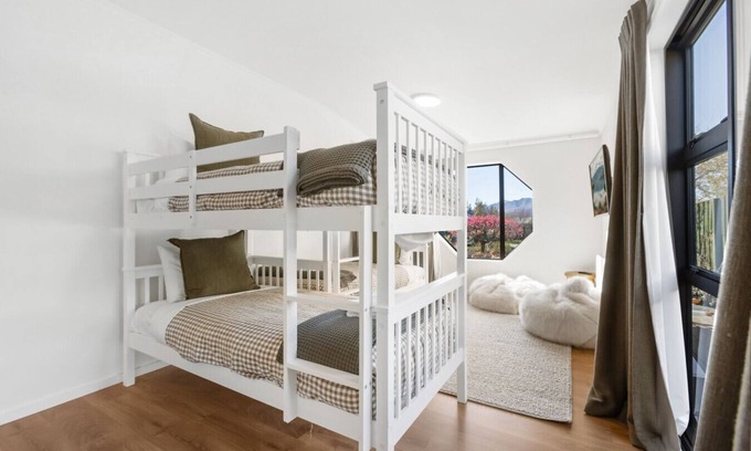 Wanaka Apartment | Wanaka Tree Homestead