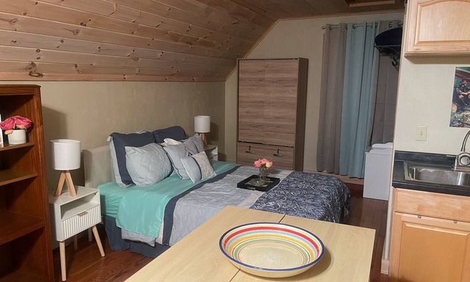 Cooperstown Cabin | Warm & Cozy Studio Cabin — Cooperstown, NY