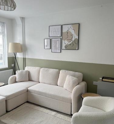 Watford House | Warner Brothers House