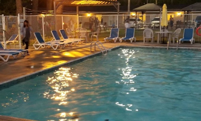Wasaga Beach Hotel | Wasaga Beach Inn And Cottages