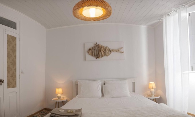 Vila Franca do Campo House | Water from Alto Main House