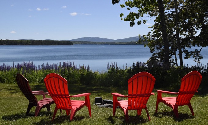 Trenton House | Waterfront 4-BR home. Sunrise and amazing views of Acadia. Book 2026 now!