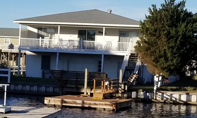 Holden Beach Cottage | Waterfront Beach Cottage on beautiful Holden Beach