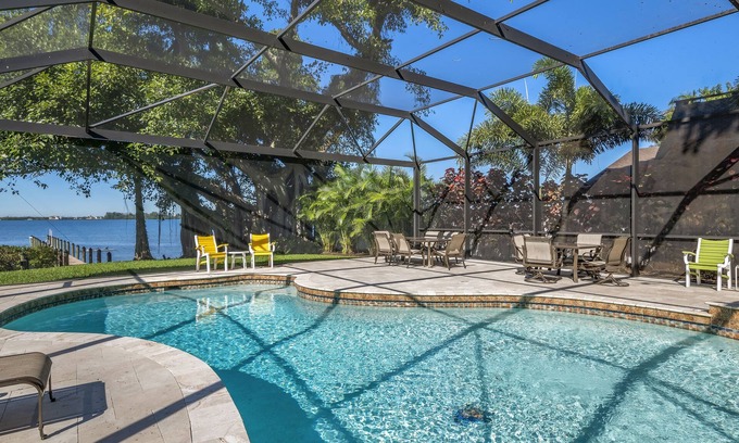 Bradenton House | ⚓Waterfront, Boat Dock, Game Room, & Private Pool!⚓