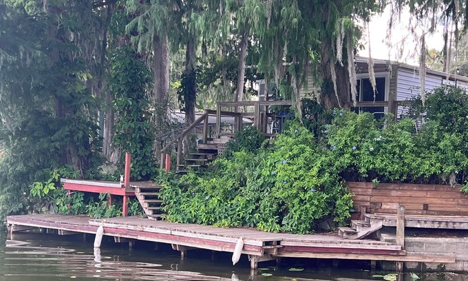 Leesburg Cottage | Waterfront Cottage on the Harris chain in Leesburg