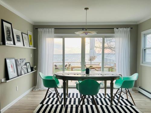 Shirley House | Waterfront Designer Retreat! Stunning Sunsets! Less than 5 minutes to the beach!