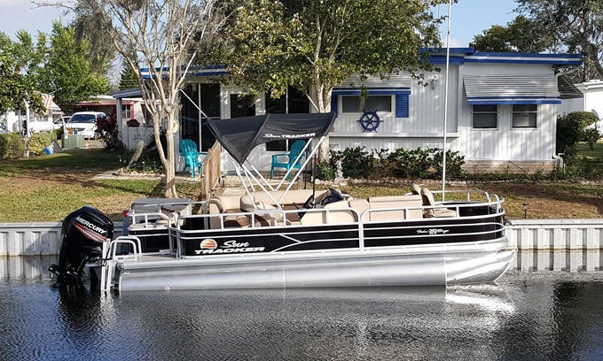 Leesburg House | Waterfront Front Rental With Pontoon Boat, Dock and Golf Cart!