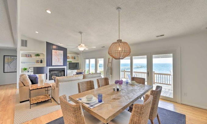 Harkers Island House | Waterfront Harkers Island Home Sunset View and Dock