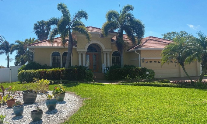 St. Petersburg House | Waterfront home close to beaches and downtown st petersburg