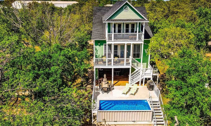 Kingsland House | Waterfront home with game room, decks, pool, smart TVs, kayaks, & gas grill