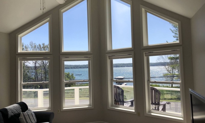 Onekama House | Waterfront Lake House - Portage Lake - 4 Beds, 3 Baths, Private Dock, Kayaks