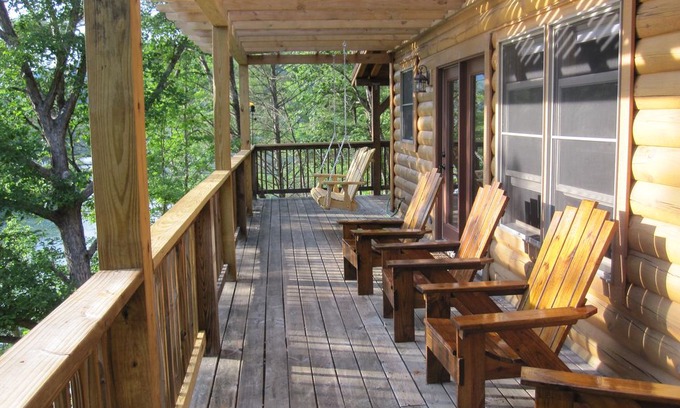 Butler Cabin | Waterfront Luxury at Watauga Lake!