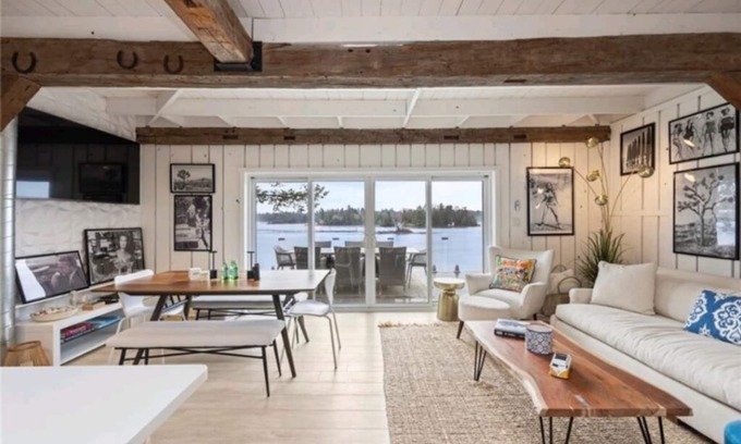 Ivy Lea House | Waterfront Oasis in the Heart of 1000 Islands Gananoque, Ontario, Canada