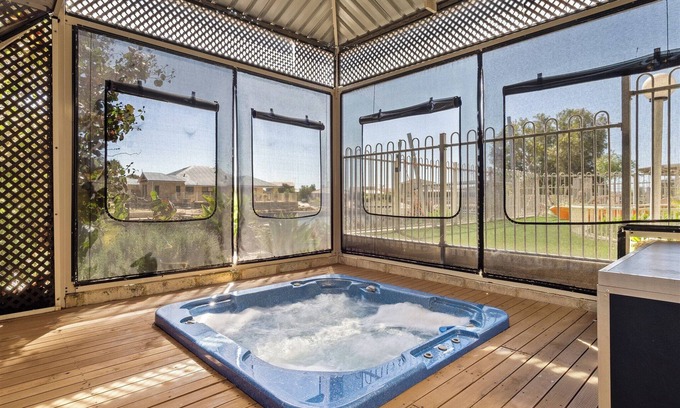 South Yunderup House | Waterfront Retreat | Private Spa & Jetty | Family & Pet-Friendly Getaway