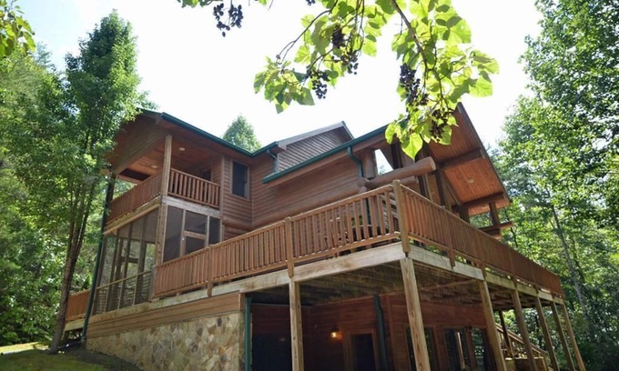 Bryson City Cabin | Watershed 05 - Free 4x4 Tours +Modern-Rustic, Luxury Cabin+ Adventures for Big