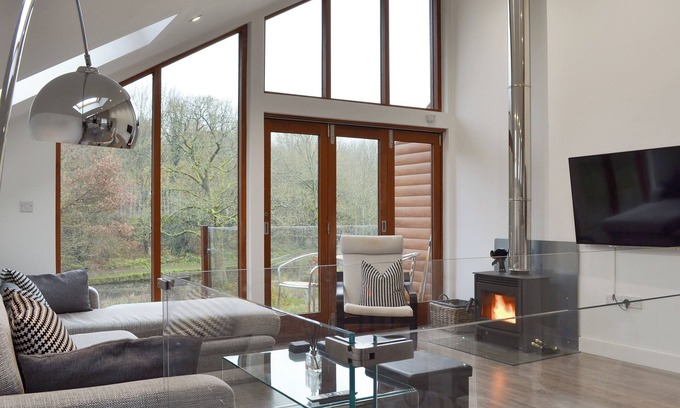 Rastrick Cottage | Waterside Lodge Thirteen - UK11853