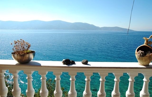 Salamis Apartment | Wavedance Accommodation (Artemis)