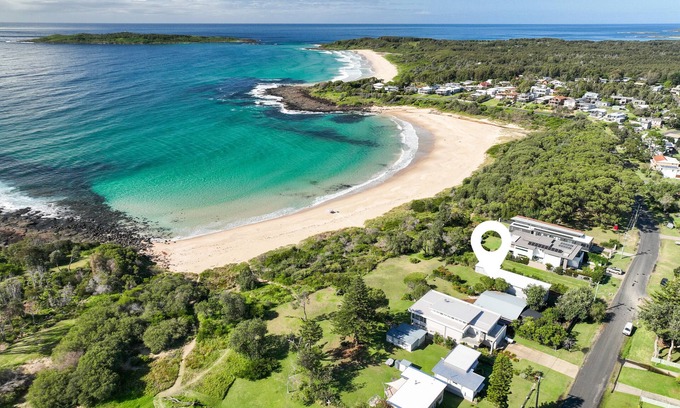 Bawley Point House | Waves At Bawley - Beachfront Beach House