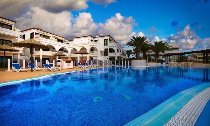 Complejo turistico Amarilla Golf Apartment | Waves of Tranquility Residence
