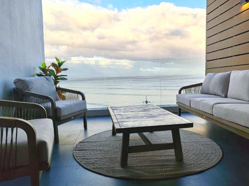 Redhill Apartment | Wavescapes Endless Ocean