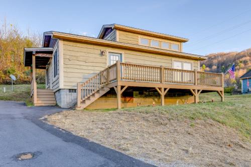 Waynesville House | Waynesville Cabin Rental with Mountain Views