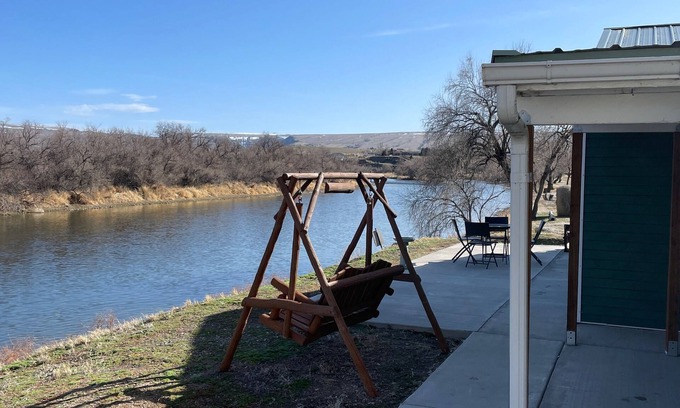 Thermopolis Cabin | We are located just south of Thermopolis on the Big Horn river
