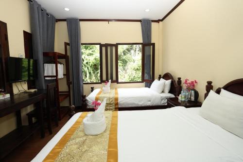 Luang Prabang Bed & Breakfast | We House River View Hotel And Travel